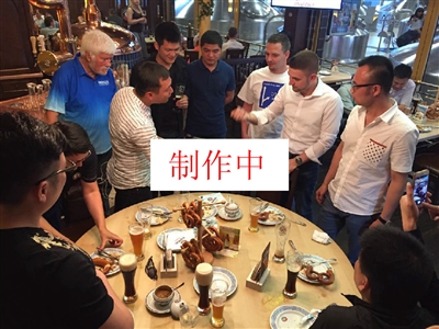 的边路传中